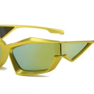 NIDOVIX Y2K Stylish Cat Eye Sunglasses with UV400 Protection Gold